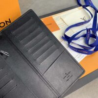 Louis Vuitton Unisex Brazza Wallet Taïga Leather Stamped LV Initials Grained Calfskin (1)