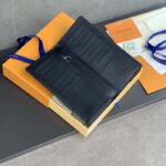 Louis Vuitton Unisex Brazza Wallet Taïga Leather Stamped LV Initials Grained Calfskin - Image 4