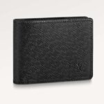 Cartera unisex Louis Vuitton de piel de vacuno Taiga negra