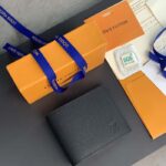 Louis Vuitton Unisex Multiple Wallet Black Taiga Cowhide Leather - Imagen 2