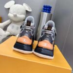 Louis Vuitton Women LV Archlight 2.0 Platform Sneaker Grey Silver 5 Cm Heel – Bild 7