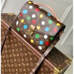 Louis Vuitton Women LV x YK Pochette Métis​ Monogram Coated Canvas 3D Painted Dots – Bild 2