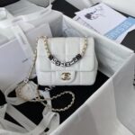 Chanel Women CC Small Flap Bag Grained Calfskin Gold Tone Metal White - Bild 8