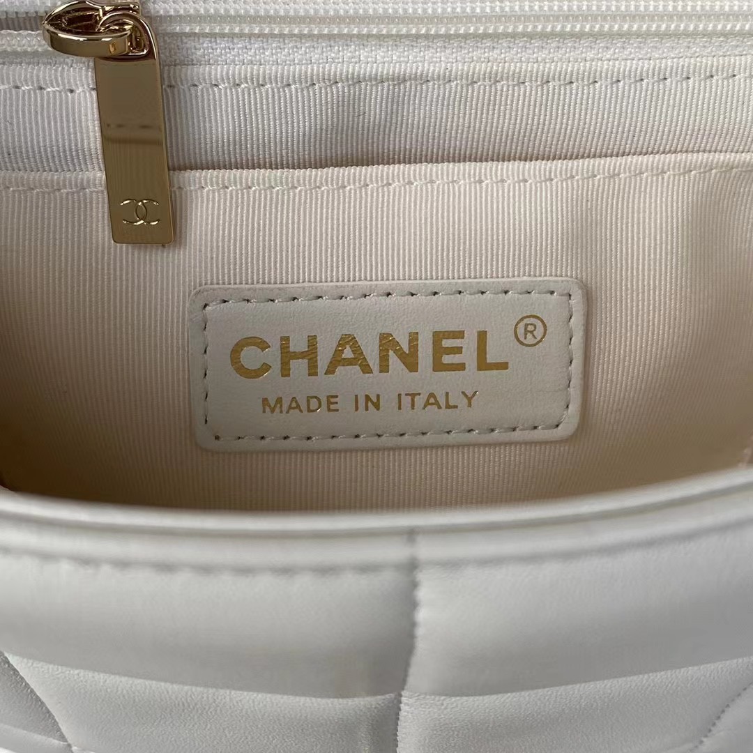 Chanel Women CC Small Flap Bag Grained Calfskin Gold Tone Metal White (13)