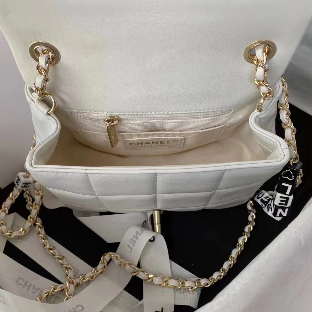Chanel Women CC Small Flap Bag Grained Calfskin Gold Tone Metal White (8)