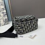 Dior Unisex CD Mini Rider Sling Bag Beige Black Dior Oblique Jacquard - Imagen 5