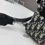 Dior Unisex CD Mini Rider Sling Bag Beige Black Dior Oblique Jacquard - Imagen 8