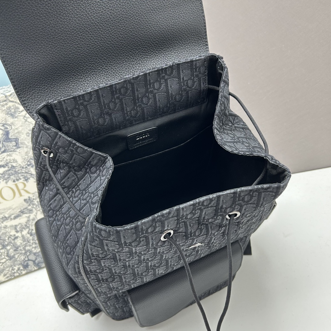 Dior Unisex CD Saddle Backpack Black Dior Oblique Jacquard Grained Calfskin (3)