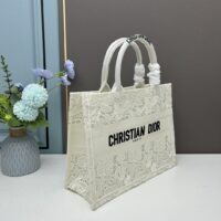 Dior Women CD Medium Dior Book Tote White Multicolor D-Lace Embroidery Macramé (1)