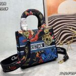 Dior Women CD Medium Lady D-Lite Bag Black Multicolor Dior Birds Embroidery - immagine 3