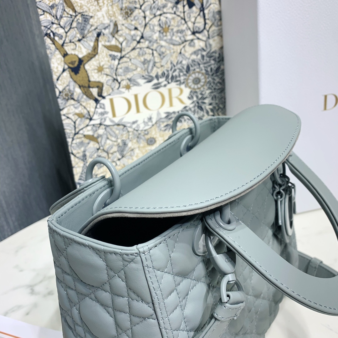 Dior Women CD Medium Lady Dior Bag Horizon Blue Cannage Lambskin (2)