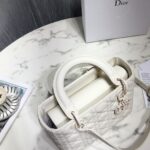 Dior Women CD Medium Lady Dior Bag Latte Cannage Lambskin - immagine 5