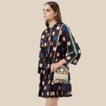 Gucci Unisex Animal Print Multi-Function Bag Beige Ebony GG Supreme Canvas - immagine 12