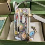 Gucci Unisex Animal Print Multi-Function Bag Beige Ebony GG Supreme Canvas - immagine 5