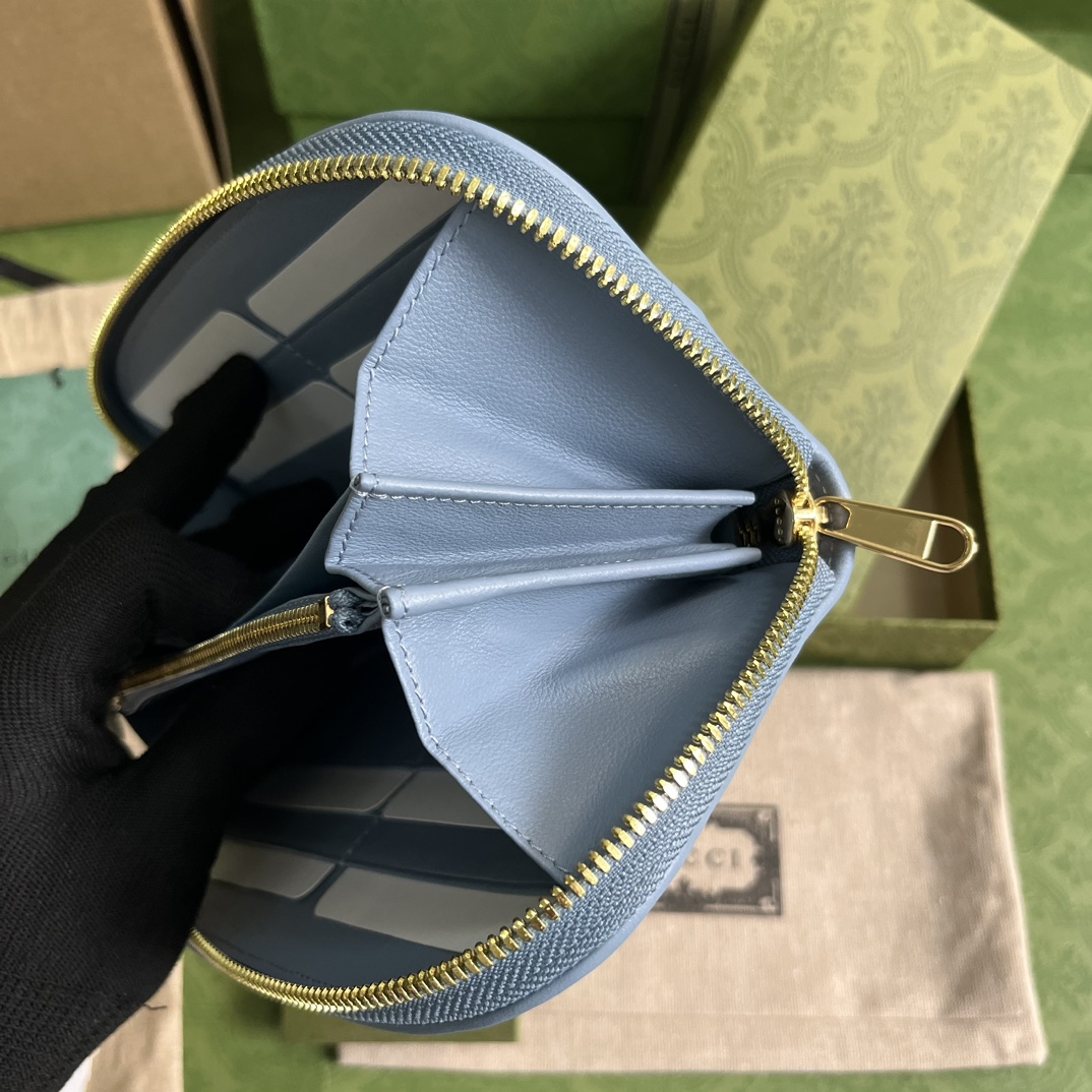 Gucci Unisex GG Blondie Zip Around Wallet Light Blue Leather Round Interlocking G (4)