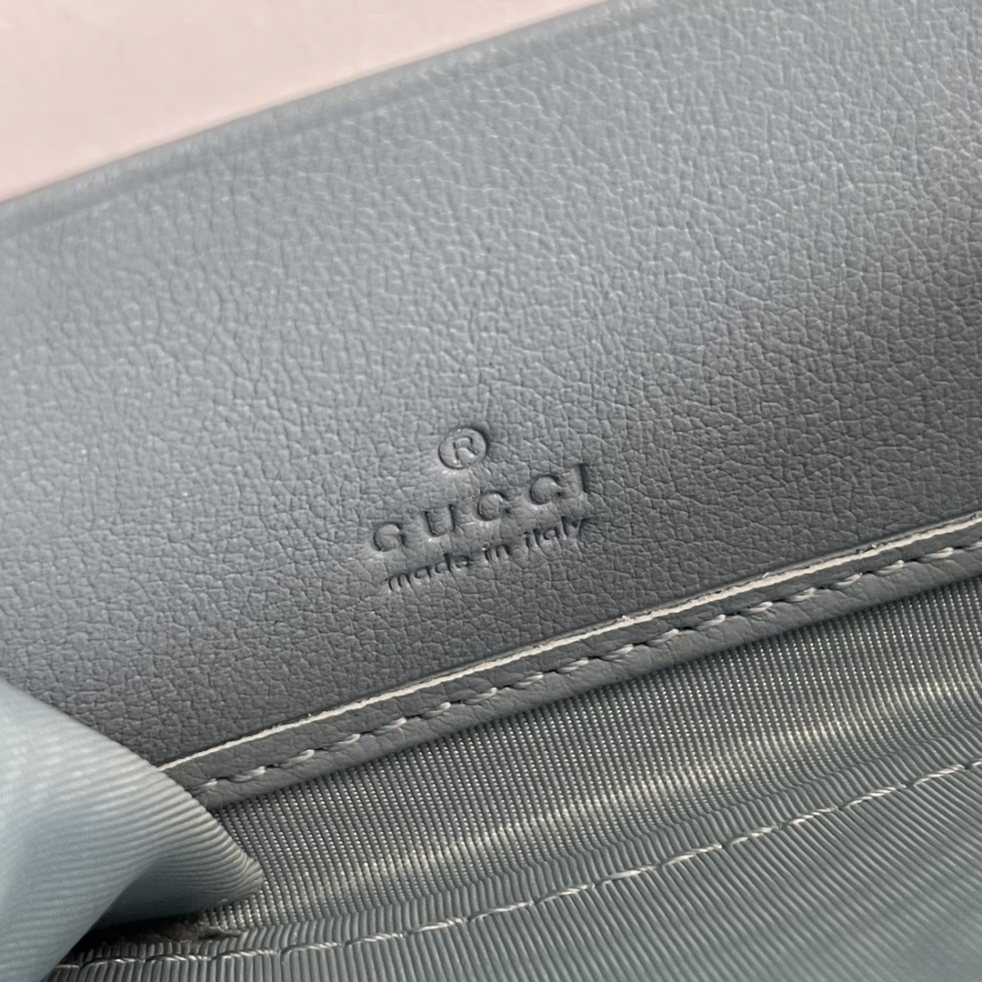 Gucci Unisex GG Blondie Zip Around Wallet Light Blue Leather Round Interlocking G (7)