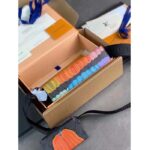 Louis Vuitton LV Unisex LV x YK Gaston Wearable Wallet Monogram Eclipse Reverse Coated Canvas – Bild 7