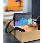 Louis Vuitton LV Unisex LV x YK Gaston Wearable Wallet Monogram Eclipse Reverse Coated Canvas – Bild 4