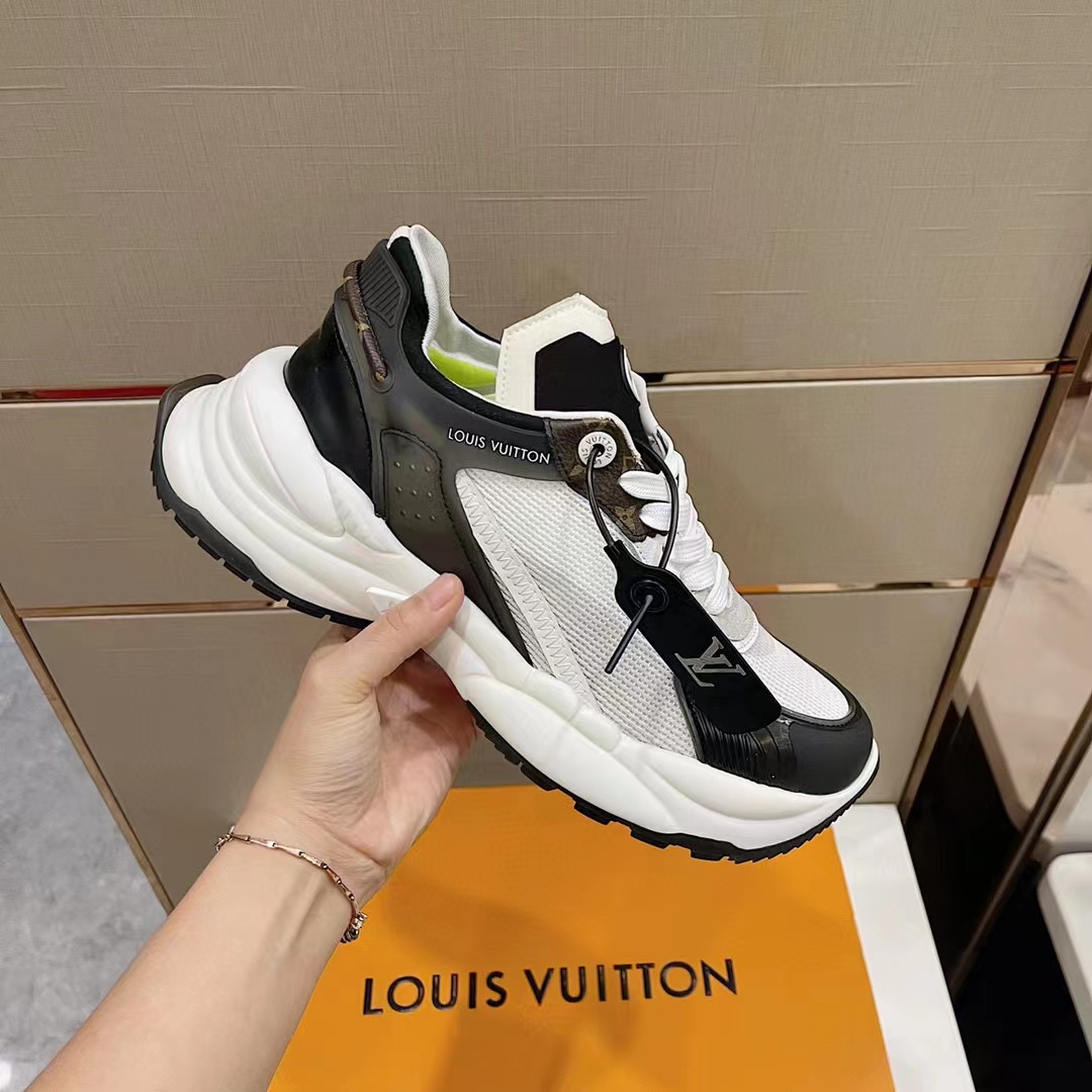 Louis Vuitton LV Unisex Run 55 Sneaker White Mix Materials Lifted Rubber Outsole (4)