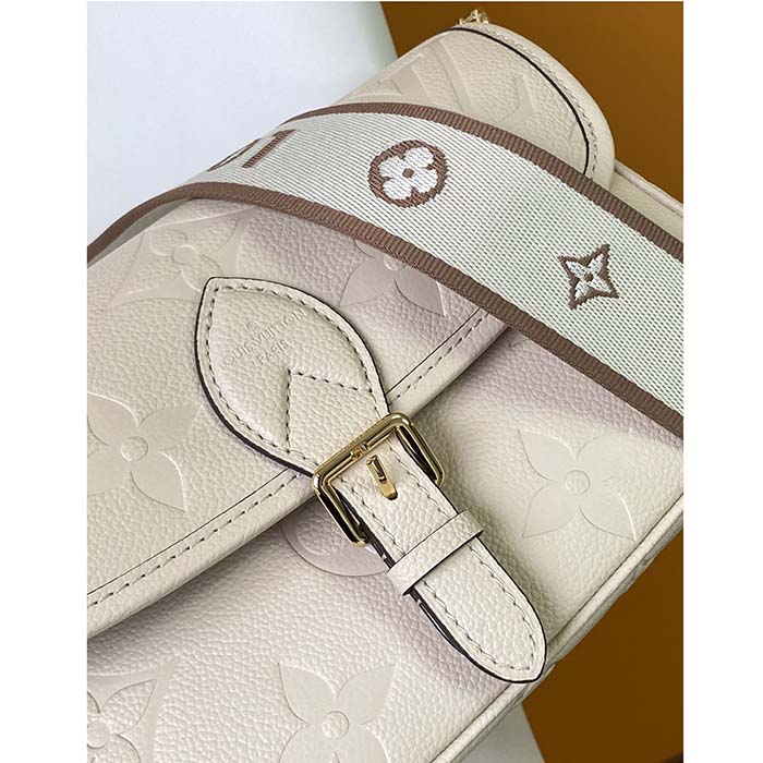 Louis Vuitton LV Women Diane Crème Beige Embossed Supple Grained Cowhide Leather (7)