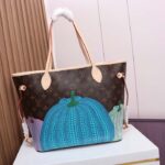 Louis Vuitton Unisex LV x YK Neverfull MM Monogram Coated Canvas Pumpkin Print - Bild 4