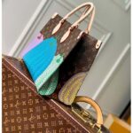 Louis Vuitton Unisex LVxYK OnTheGo MM Monogram Coated Canvas Pumpkin Print - immagine 3