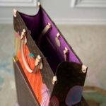 Louis Vuitton Unisex LVxYK OnTheGo MM Monogram Coated Canvas Pumpkin Print - immagine 7