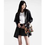 Louis Vuitton Unisex LVxYK Side Trunk Monogram Coated Canvas 3D Painted Dots Print – Bild 11