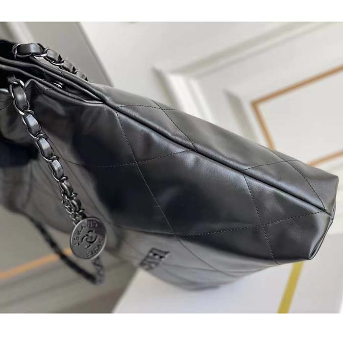 Chanel Women 22 Handbag Black Calfskin Black-Tone Metal (7)