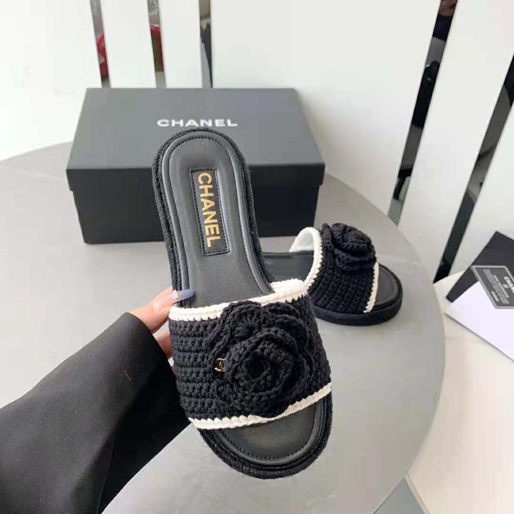 Chanel Women Mules Crochet Ivory and Black 0.5 cm Heel-Black (6)