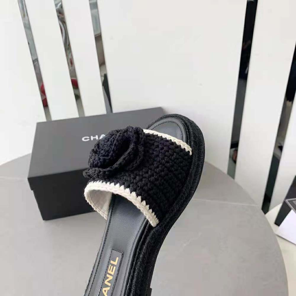 Chanel Women Mules Crochet Ivory and Black 0.5 cm Heel-Black (7)