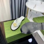 Gucci Unisex GG Interlocking G Thong Sandal White Leather Flat - Image 9