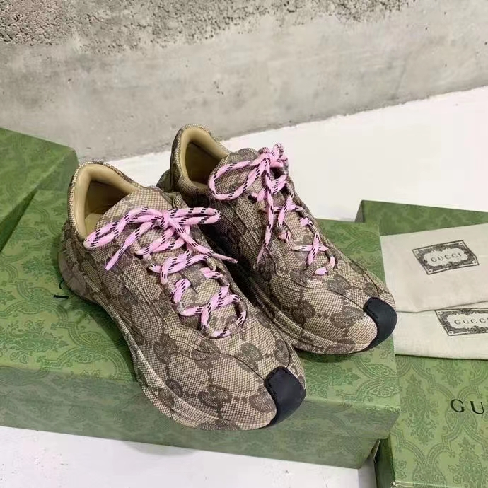 Gucci Unisex GG Run Sneaker Beige Ebony Leather GG Water Transfer Print (9)