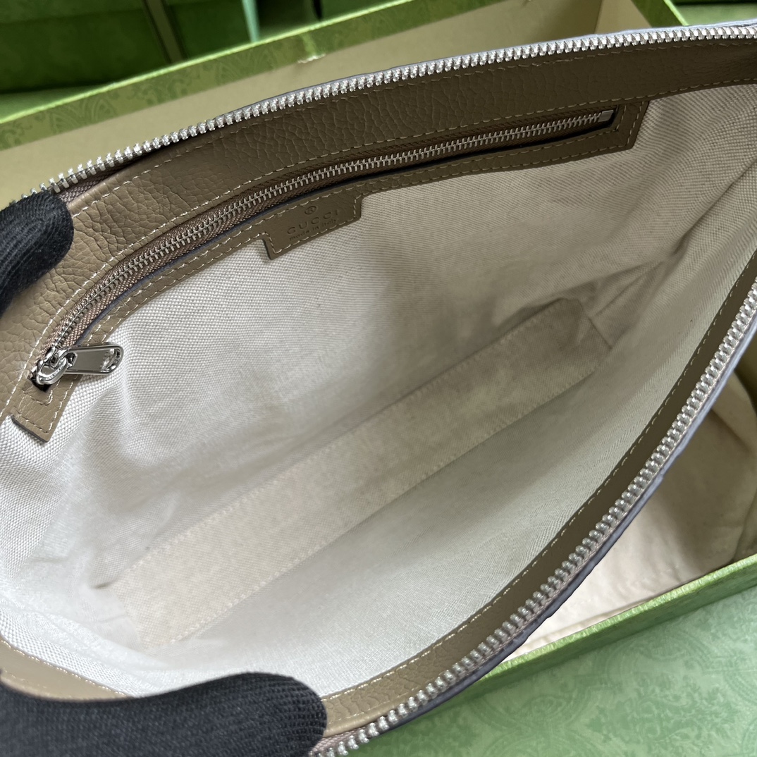 Gucci Unisex Jumbo GG Medium Messenger Bag Taupe Leather Zip Closure (11)