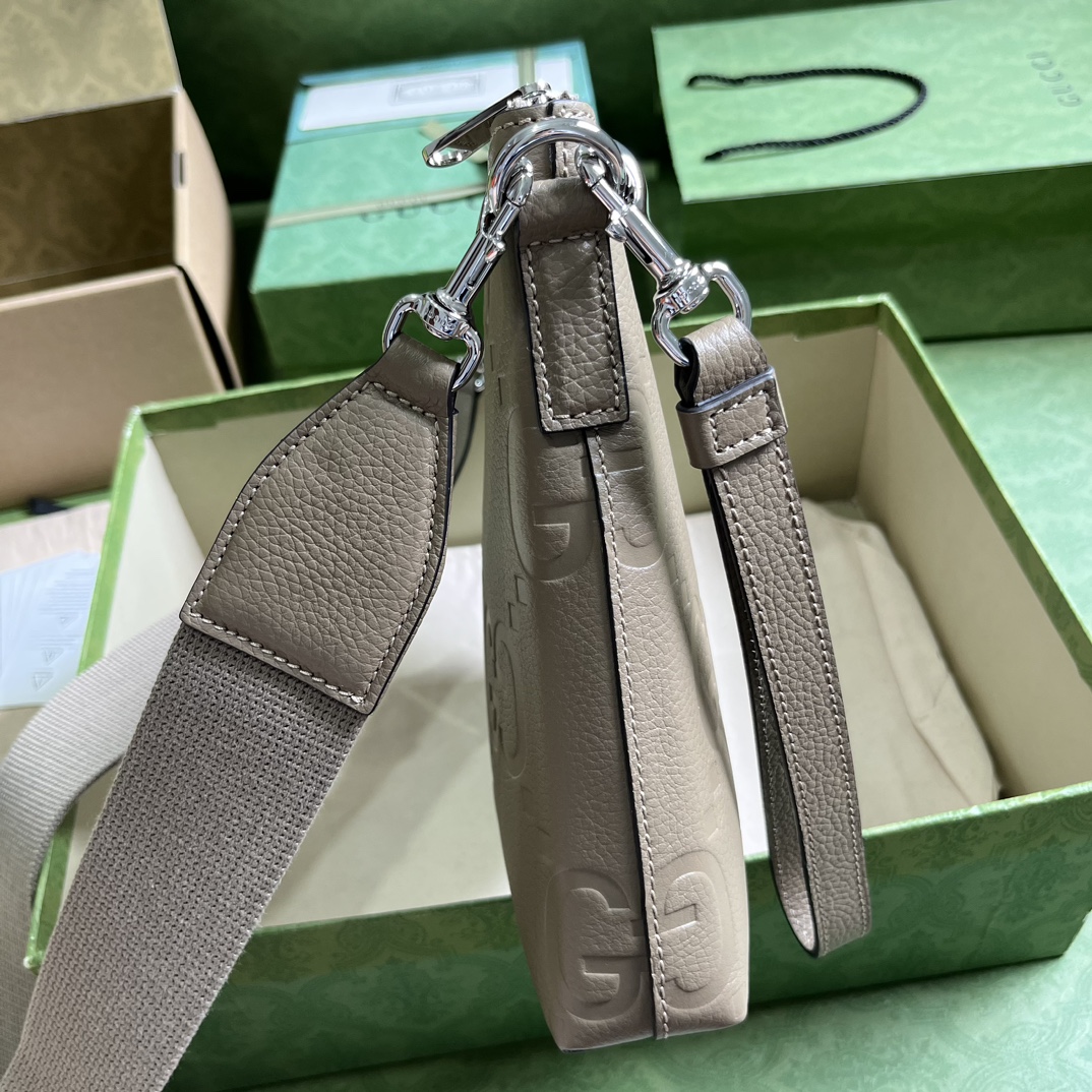 Gucci Unisex Jumbo GG Medium Messenger Bag Taupe Leather Zip Closure (7)