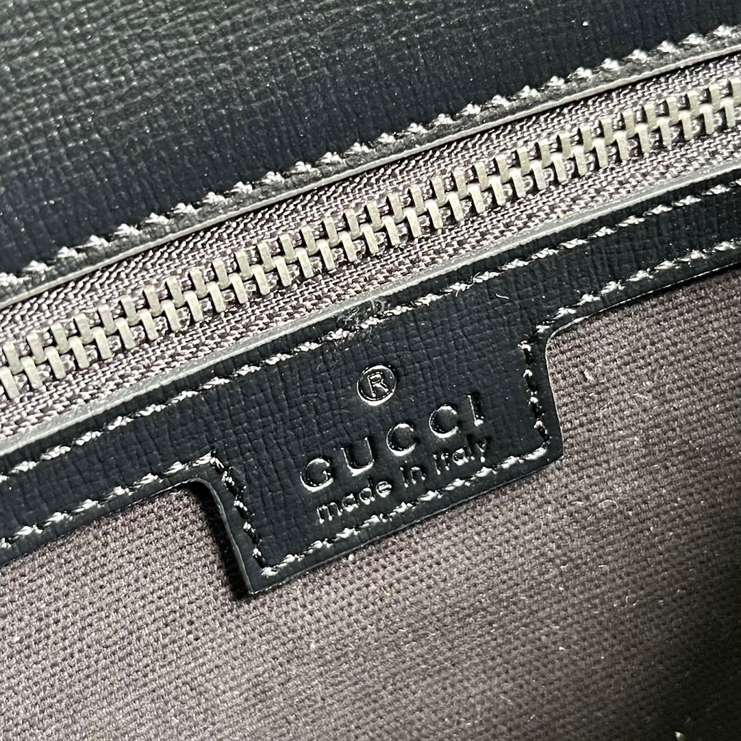Gucci Unisex Messenger Bag Interlocking G Black GG Supreme Canvas Leather (2)