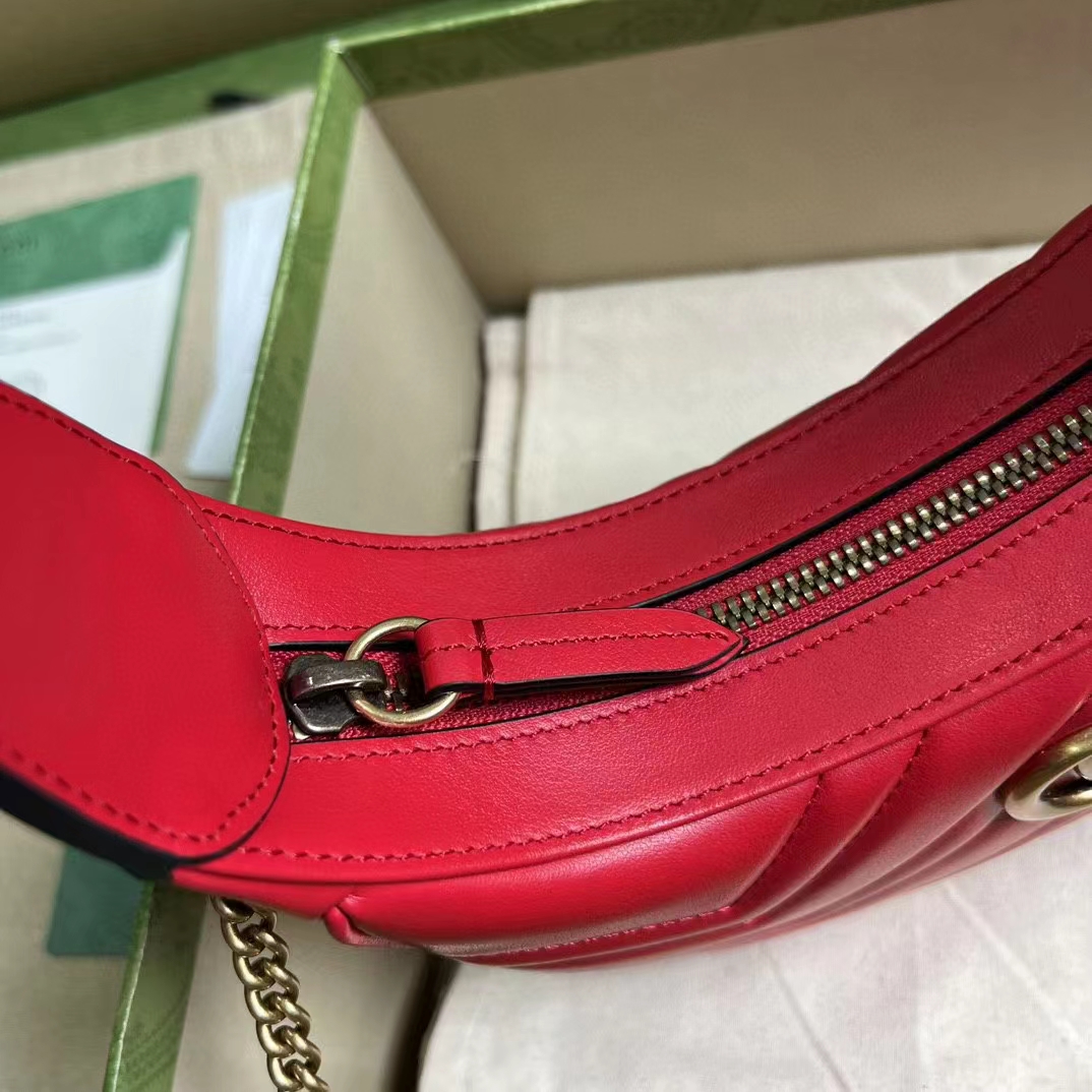 Gucci Women GG Marmont Matelassé Mini Bag Red Chevron Leather Double G (11)