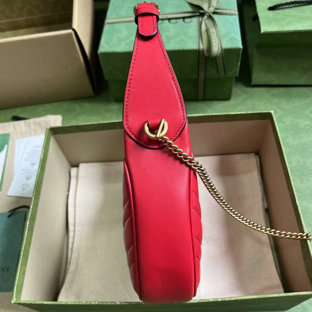 Gucci Women GG Marmont Matelassé Mini Bag Red Chevron Leather Double G (8)
