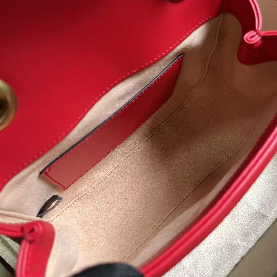 Gucci Women GG Marmont Matelassé Mini Shoulder Bag Red Matelassé Chevron Leather (9)