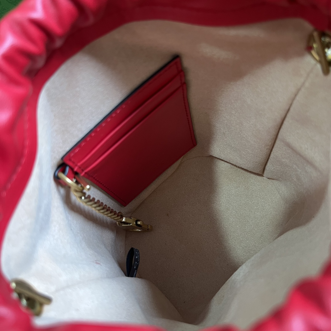 Gucci Women GG Marmont Mini Bucket Bag Red Matelassé Chevron Leather Double G (10)