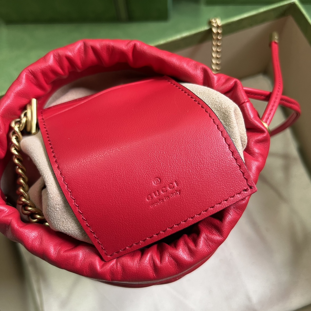 Gucci Women GG Marmont Mini Bucket Bag Red Matelassé Chevron Leather Double G (5)