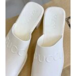 Gucci Women GG Slip-On Sandal White Rubber Embossed Logo Square Toe Chevron - Imagen 10