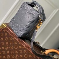 Louis Vuitton LV Unisex Cruiser Messenger Dark Shadow Gray Calf Leather