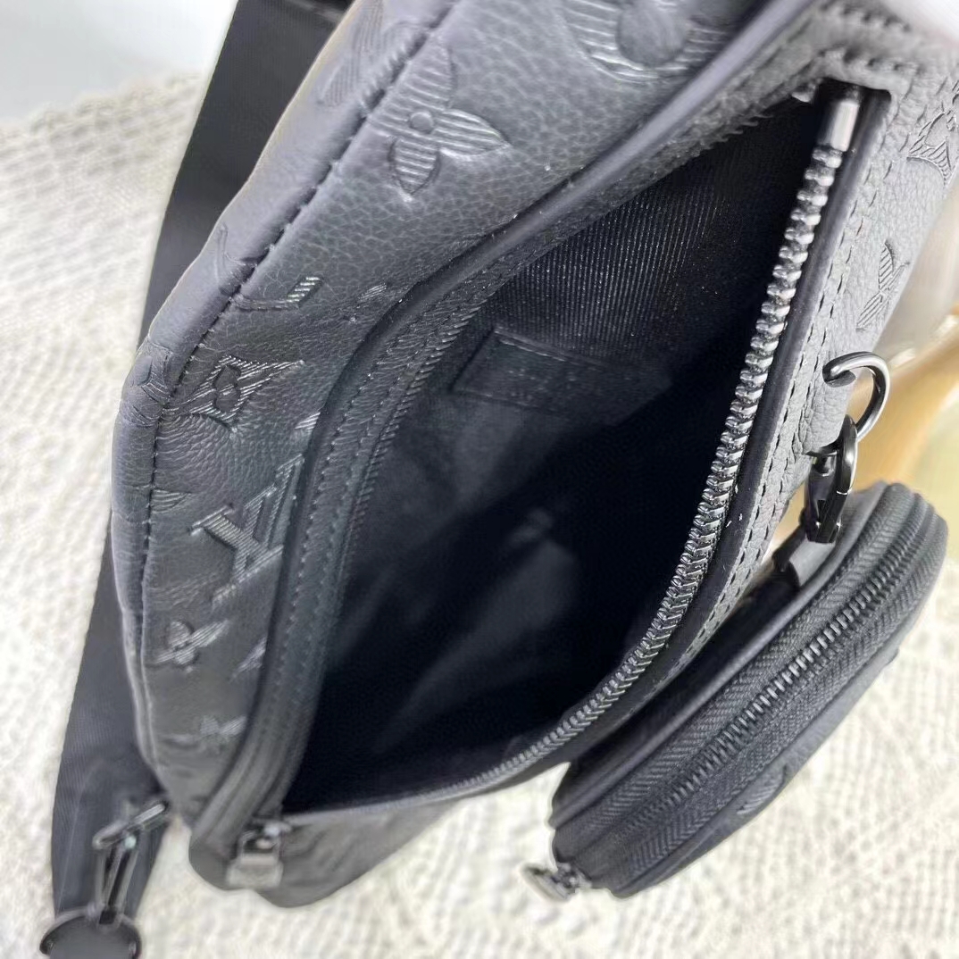 Louis Vuitton LV Unisex Duo Slingbag Black Calf Leather Removable Zipped Pouch (7)
