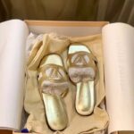 Louis Vuitton LV Unisex Isola Flat Mule Gold Metallic Lamb Leather Circle Signature - Bild 4