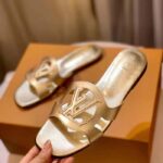 Louis Vuitton LV Unisex Isola Flat Mule Gold Metallic Lamb Leather Circle Signature - Bild 7