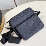 Louis Vuitton LV Unisex Trio Messenger Bag Black Calf Leather Cowhide – Image 4
