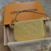 Louis Vuitton LV Women Multi Pochette Accessoires Yellow Monogram Vernis Embossed Patent Calf (7)