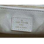 Louis Vuitton LV Women OnTheGo PM​ Neutral Gradient Monogram Empreinte Embossed Cowhide Leather - Imagen 11