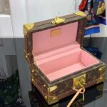 Louis Vuitton Unisex Coffret Trésor 24 Monogram Canvas Microfiber Lining Golden Brass - Bild 5